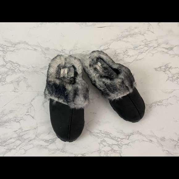 Brownlow Gifts Soul Mates Fuzzy Slip On Shoes Black Gray Women’s 5/6 B​​…​ - Picture 2 of 7